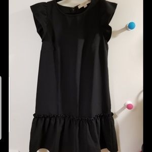 Flutter sleeve dress